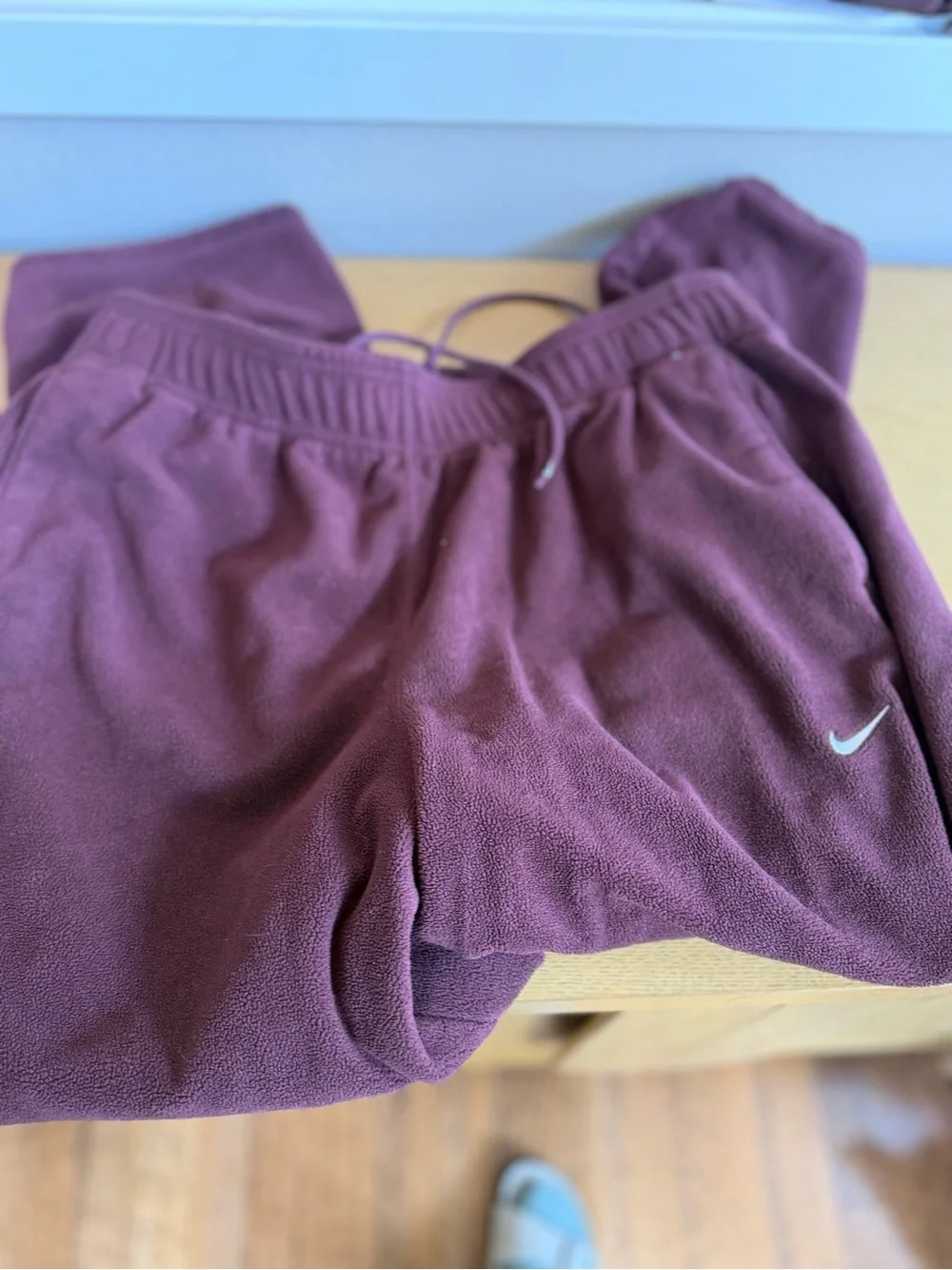 Nike Maroon Half-Zip Pullover and Pants Set thermal